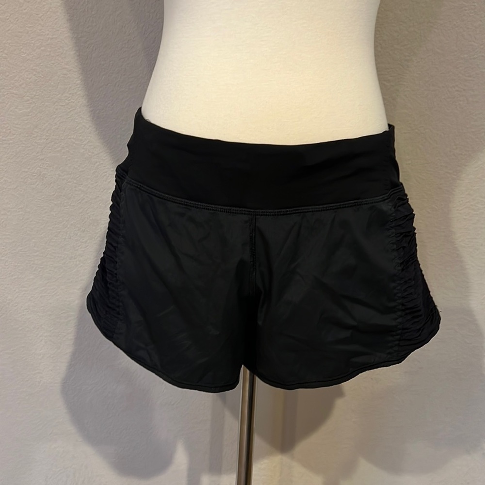 Lululemon Shorts - Size 8